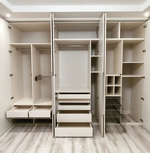 Встроенные распашные шкафы-Встроенный заказной шкаф с распашными дверями «Модель 24»-фото8